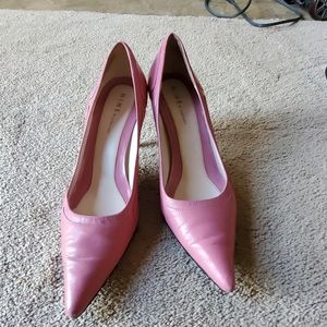 Pink leather 2 1/2" heels w/pointed toe.